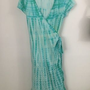 Adorable summer wrap dress!